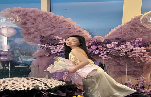 同时我们也要学会从失败中吸取教训不断改进自己提高自己只有这样我们才能在未来的道路上越走越远实现自己的